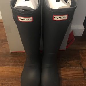 Hunter Tall Rain Boots in Matte Charcoal Gray